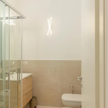 Exclusive Apartment - Next To The Metro דירה מילאנו