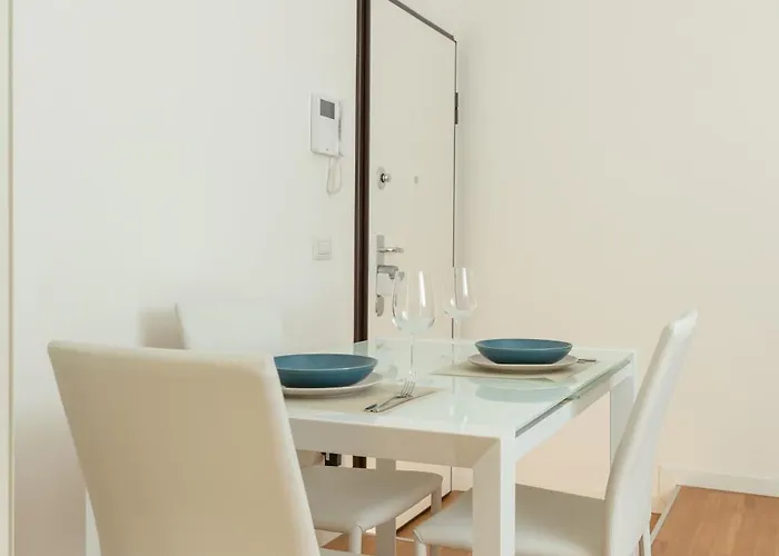 Apartament Exclusive Apartment - Next To The Metro Mediolan