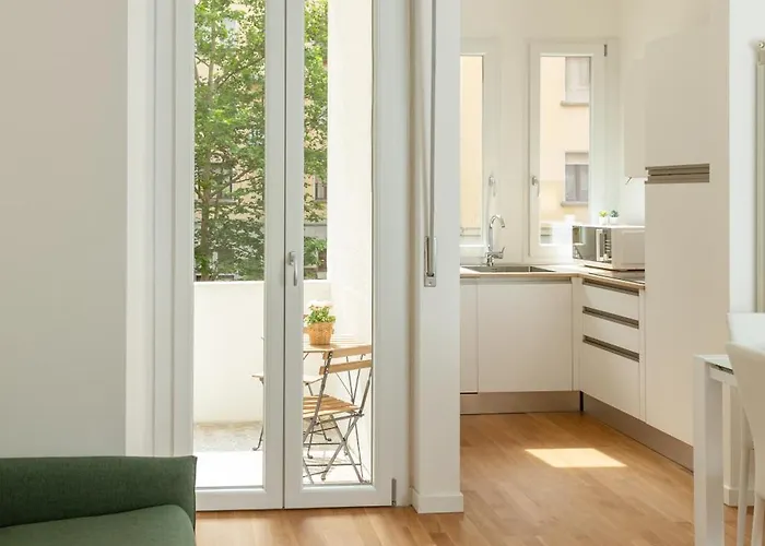 Exclusive Apartment - Next To The Metro Apartament
