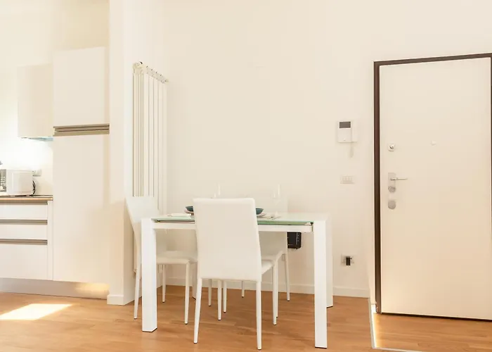 Exclusive Apartment - Next To The Metro Apartament Mediolan